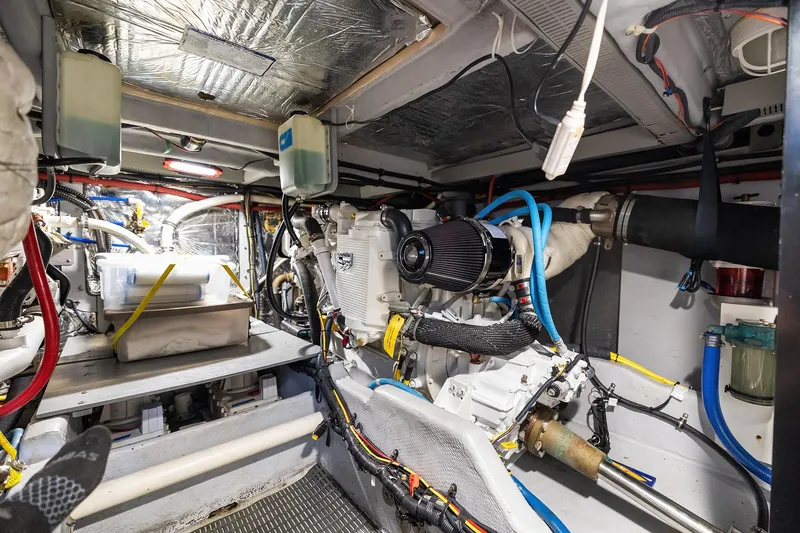 Adventurus Yacht Photos Pics Engine Room