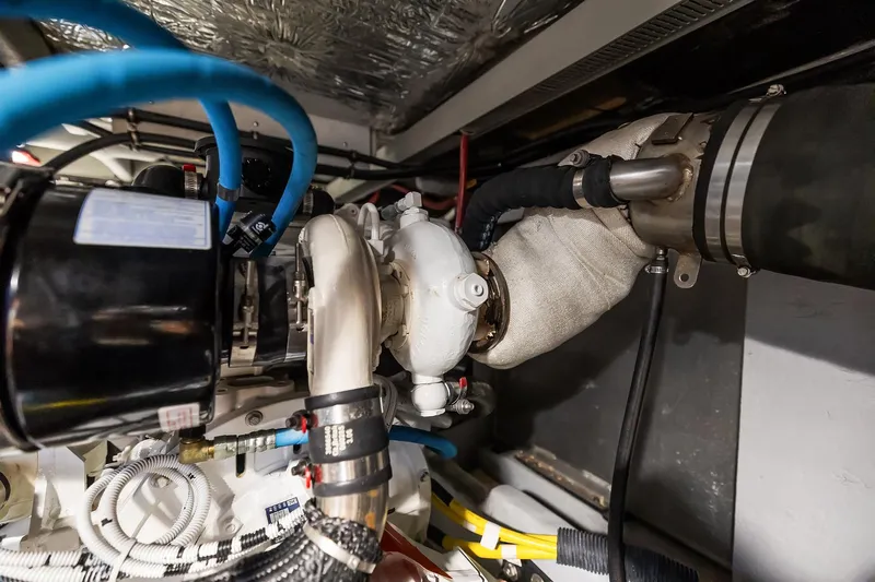 Adventurus Yacht Photos Pics Engine Room