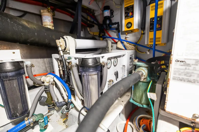 Adventurus Yacht Photos Pics Engine Room