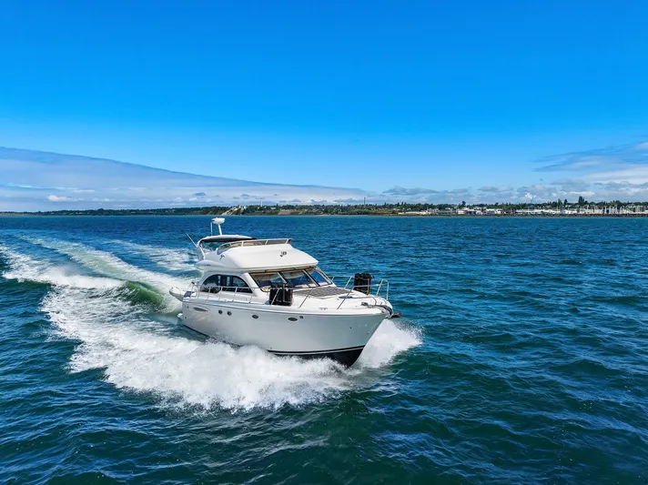 Adventurus Yacht Photos Pics Starboard Bow Profile