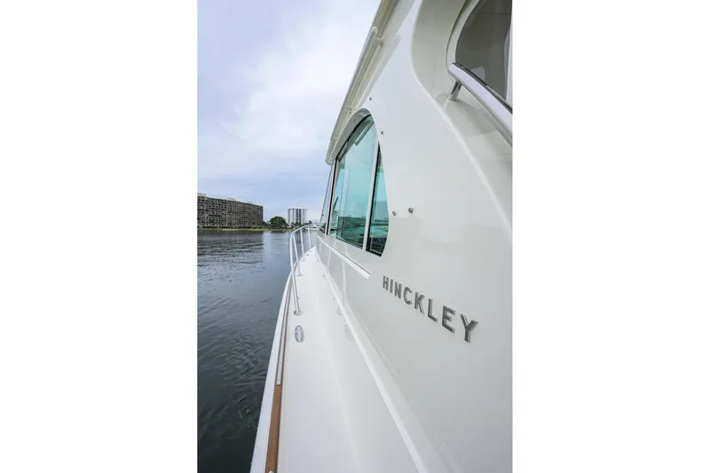 Renie Vee Yacht Photos Pics Hinckley 40X Renie Vie- Hinckley