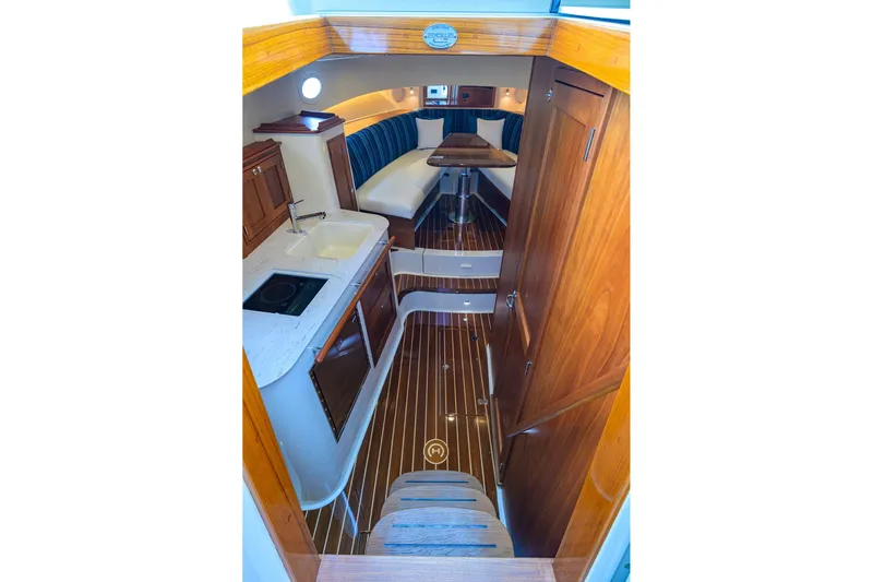 Renie Vee Yacht Photos Pics Hinckley 40X Renie Vie- Cabin