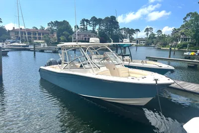 Grady-White Freedom 275