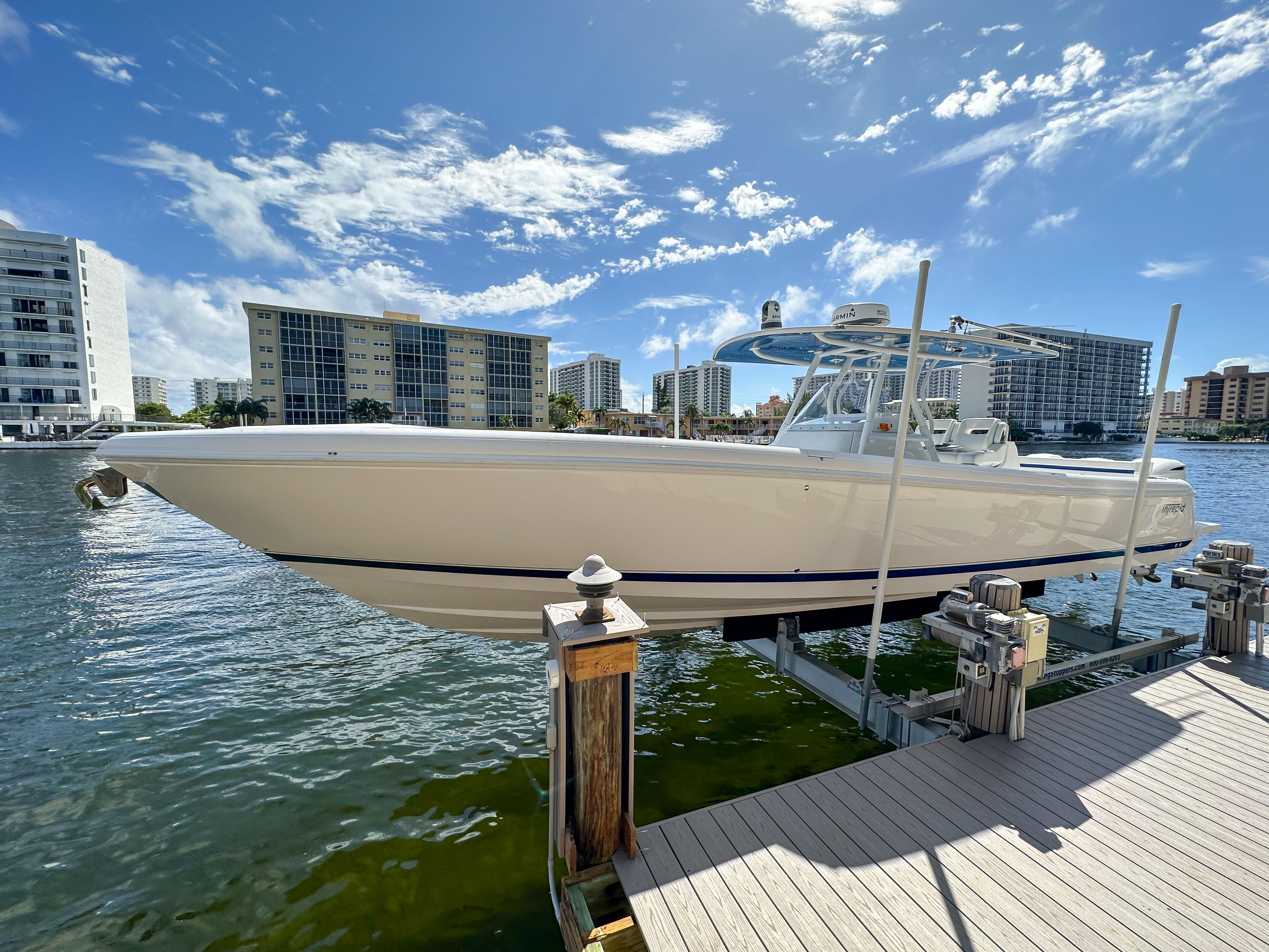 2017 Intrepid 375 Center Console Middenconsole boten te koop YachtWorld