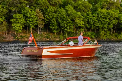 Streblow 23 V-Drive
