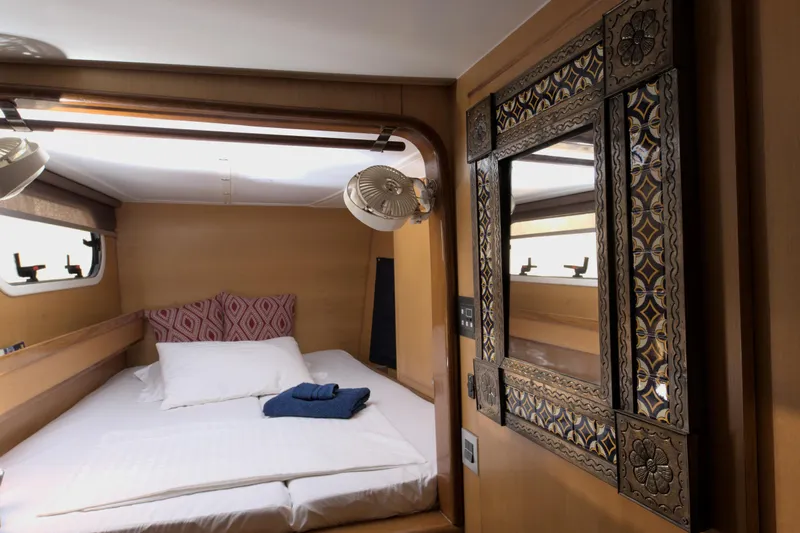 Blue Moon Yacht Photos Pics 