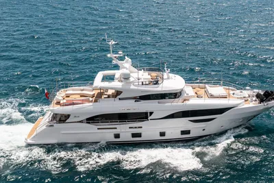 Benetti Delfino 95