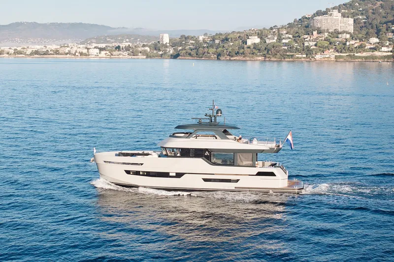  Yacht Photos Pics 2026 Outer Reef Yachts 780 Adventure cruising on a scenic coastal waterway.