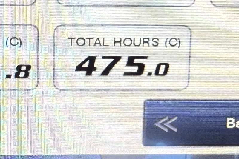 Bon Voyage Yacht Photos Pics Display showing 475 total hours on 2019 Pursuit OS 355 Offshore.