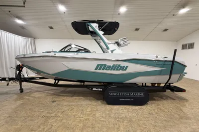 Malibu Wakesetter 25 LSV