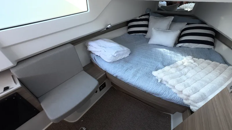 Trasea Yacht Photos Pics Interior of Saxdor SX 320 GTO 2025 with cozy bed.
