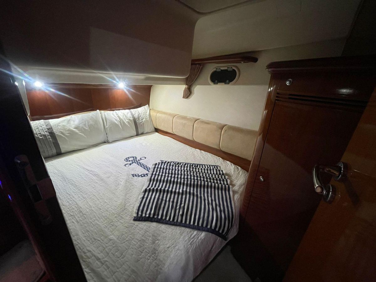 2006 Prestige 46 