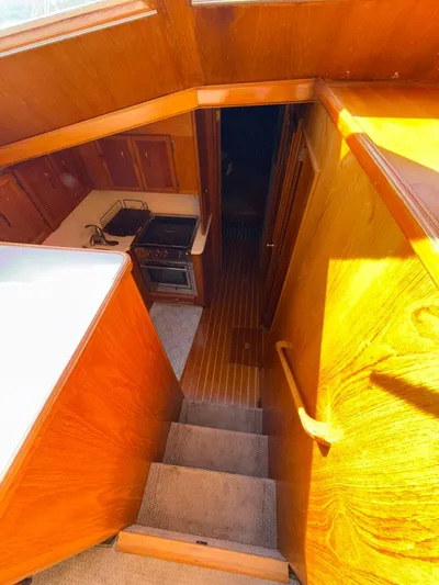 Allie Marie Yacht Photos Pics 