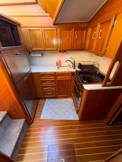 Allie Marie Yacht Photos Pics 