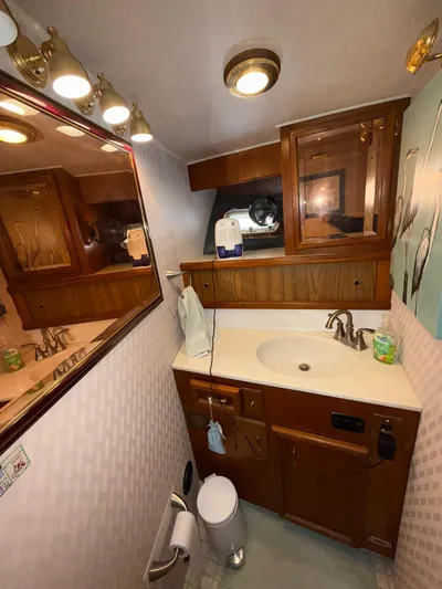 Allie Marie Yacht Photos Pics 