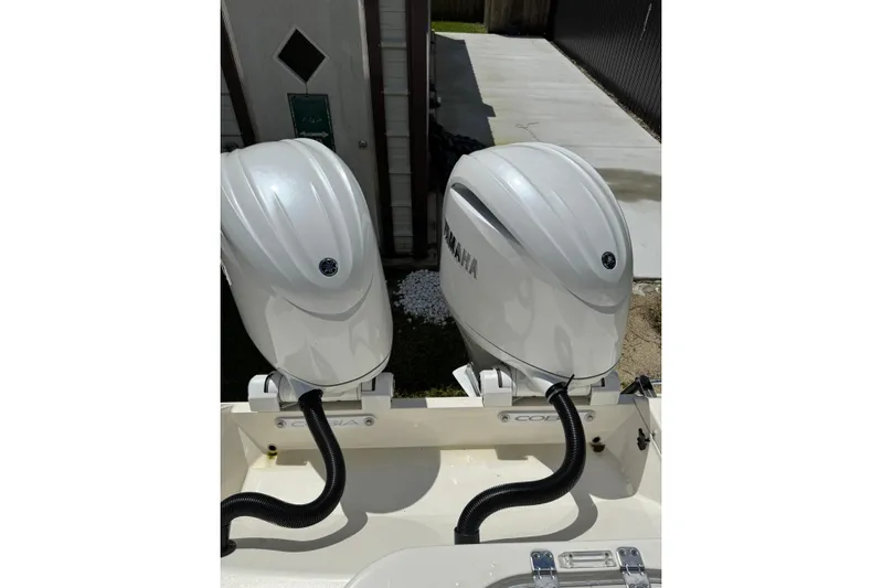 Yacht Photos Pics Twin Yamaha outboard engines on a 2024 Cobia 280 Center Console boat.