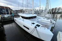 Lagoon 43