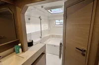 Lagoon 43