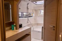 Lagoon 43