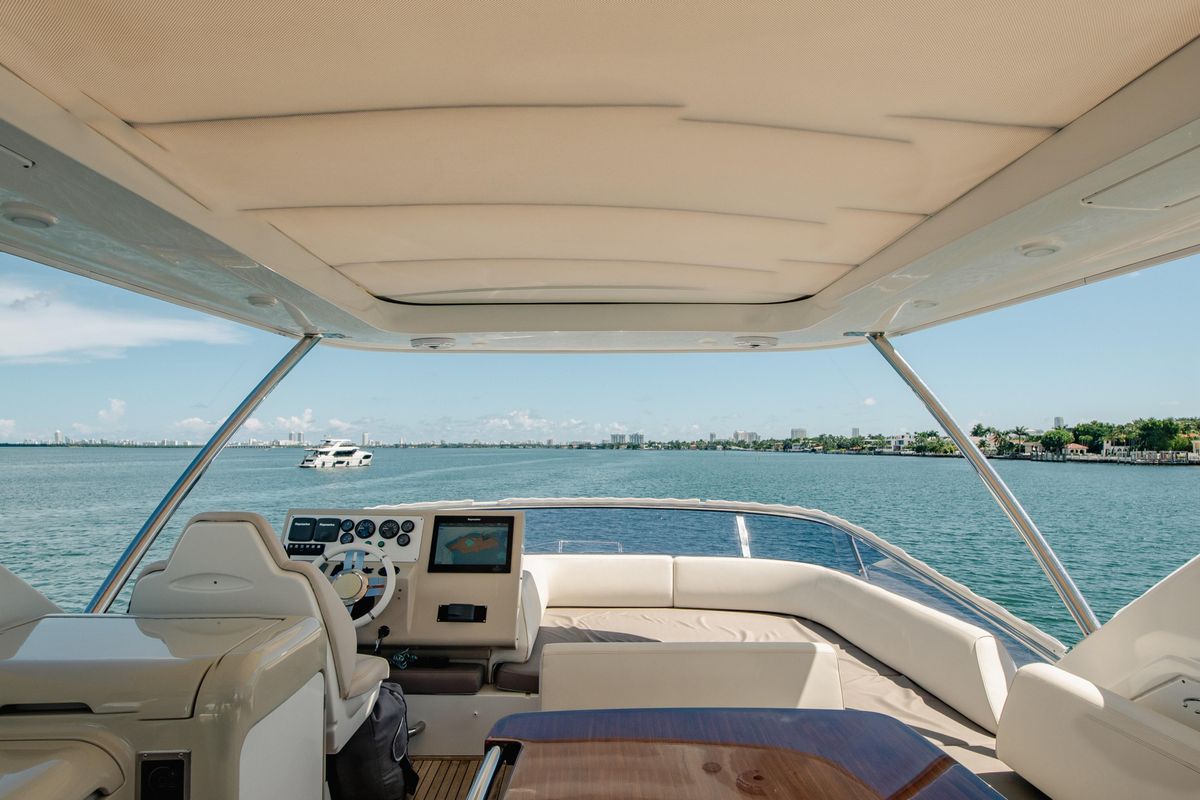 2016 Azimut 64 
