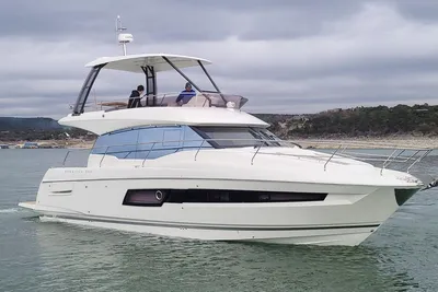 Prestige 460F