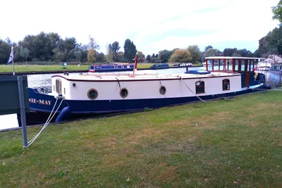 Sagar Marine Mini Luxe Dutch Barge