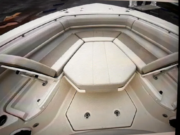  Yacht Photos Pics Optional Seating