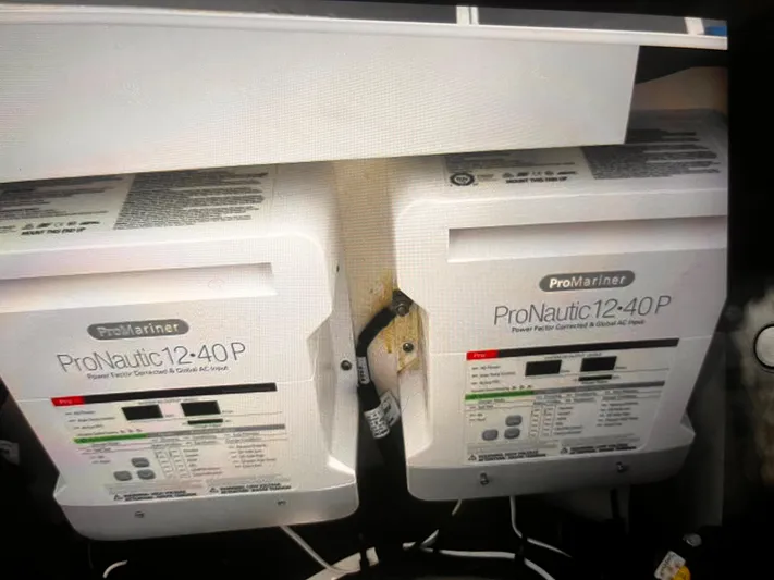  Yacht Photos Pics Battery Chargers