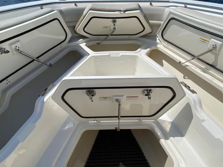  Yacht Photos Pics Tons of Storage