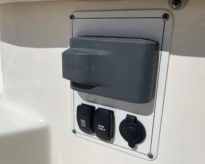  Yacht Photos Pics Automatic Fresh Water engine Flush!!