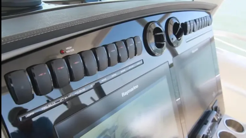  Yacht Photos Pics Dash Vents