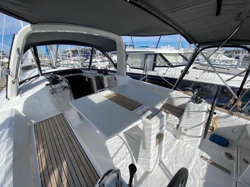 2021 Beneteau Oceanis 38.1