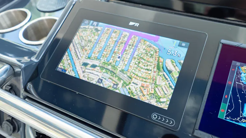  Yacht Photos Pics GPS navigation screen on 2021 Formula 430 Super Sport Crossover boat dashboard.