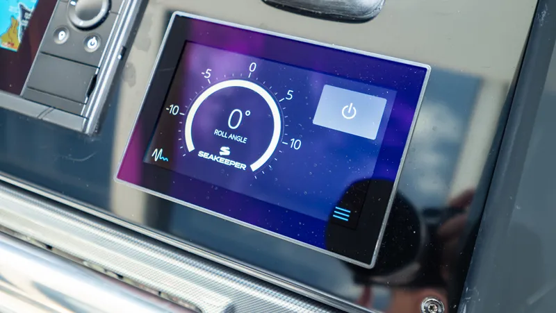  Yacht Photos Pics Seakeeper control panel on 2021 Formula 430 Super Sport Crossover boat dashboard.