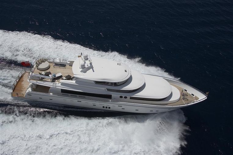 2023-110-johnson-motor-yacht-w-on-deck-master