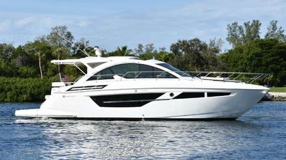 2018 50' Cruisers Yachts-50 Cantius Longboat Key, FL, US