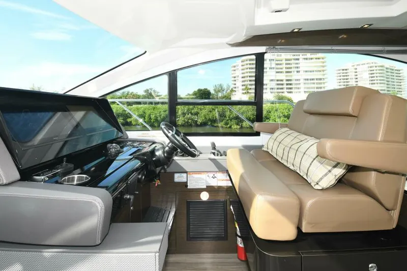 Grateful III Yacht Photos Pics Helm