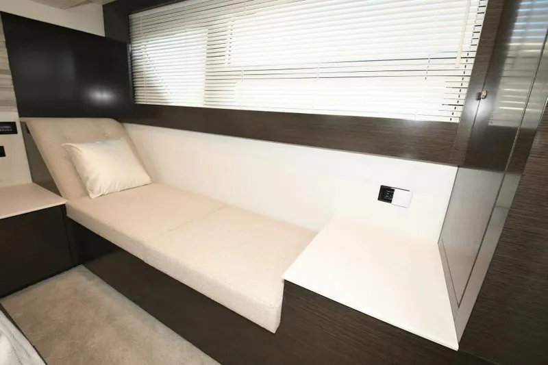 Grateful III Yacht Photos Pics Master Stateroom