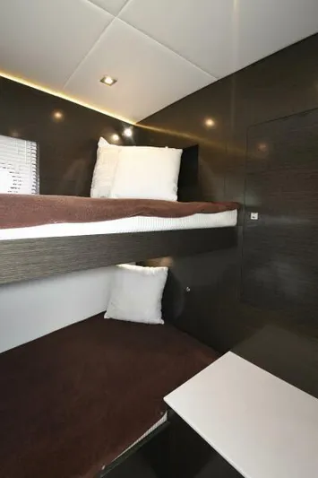 Grateful III Yacht Photos Pics Guest Stateroom