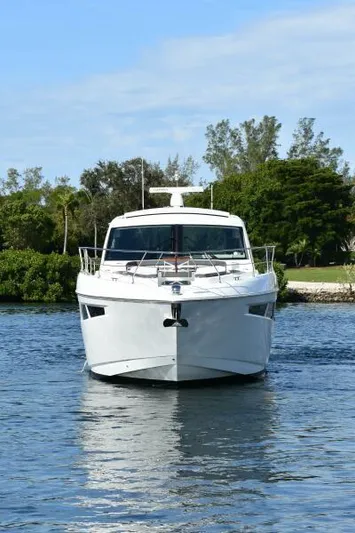 Grateful III Yacht Photos Pics Bow Profile