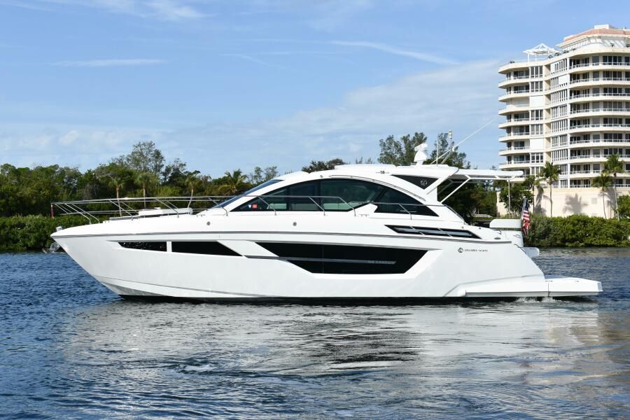 2018 Cruisers Yachts 50 Cantius