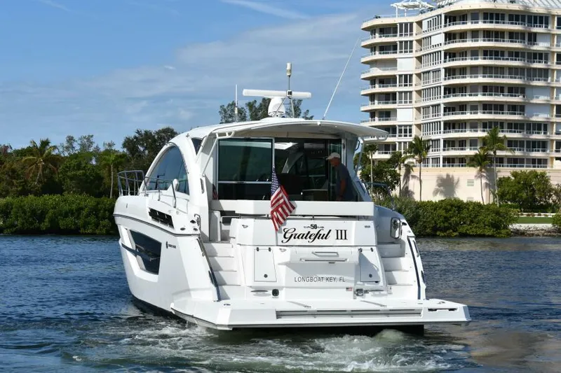 Grateful III Yacht Photos Pics Transom