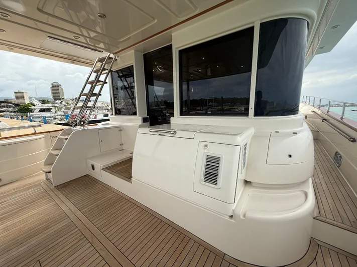  Yacht Photos Pics 2011 Apreamare 65 MAESTRO yacht deck with sleek design and modern amenities.