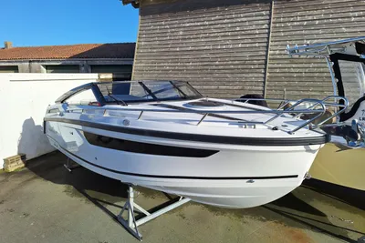 2023 Parker 720 ADVENTURE