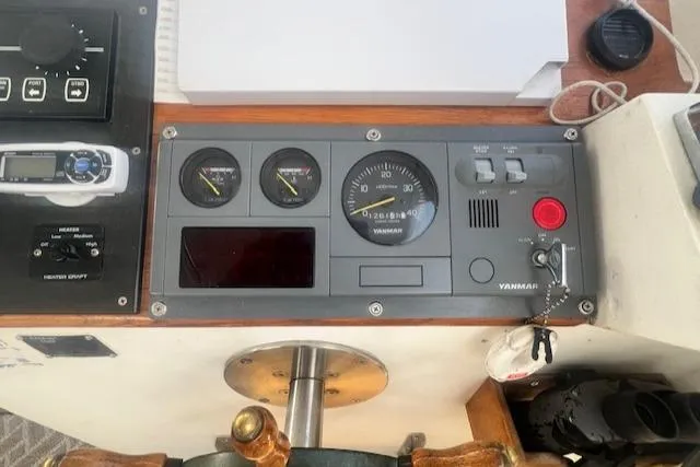 Fairlight Yacht Photos Pics 