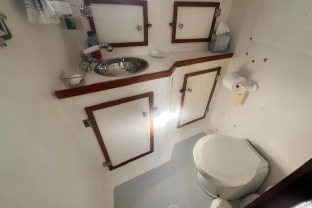 Fairlight Yacht Photos Pics 