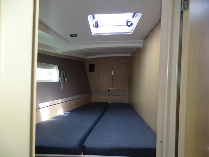 Jeannie Joy Yacht Photos Pics 