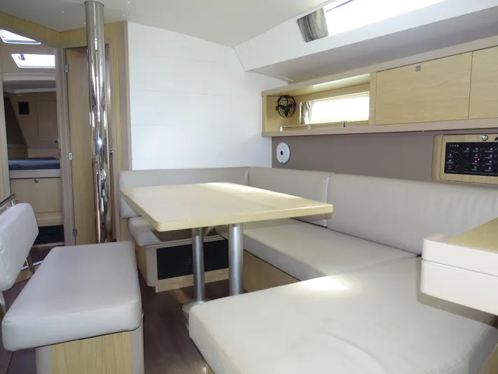 Jeannie Joy Yacht Photos Pics 