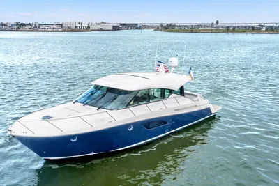 Tiara Yachts C53 Coupe
