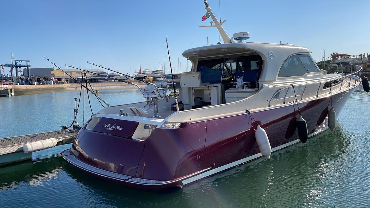 2006 Mochi Craft 52 
